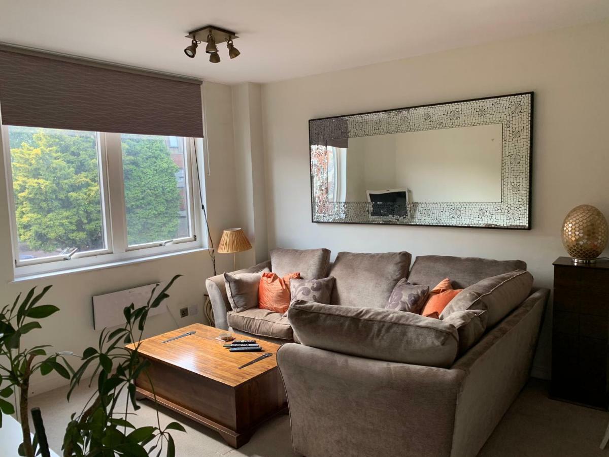 4 The Courtyard Central Windsor 2Br Extérieur photo